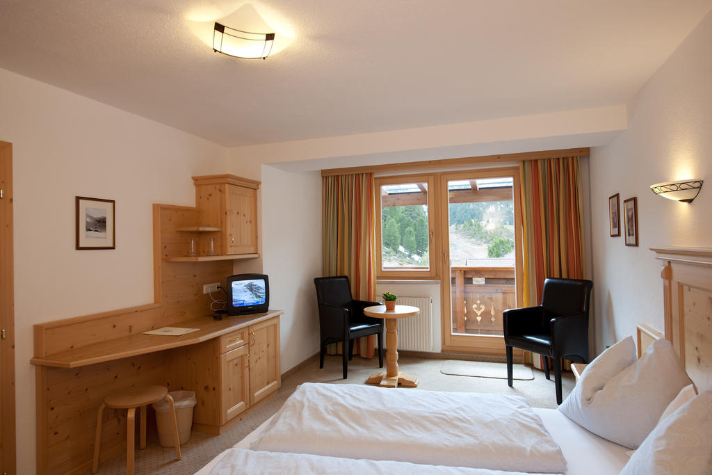 S'Hoamatl Otel Obergurgl Oda fotoğraf