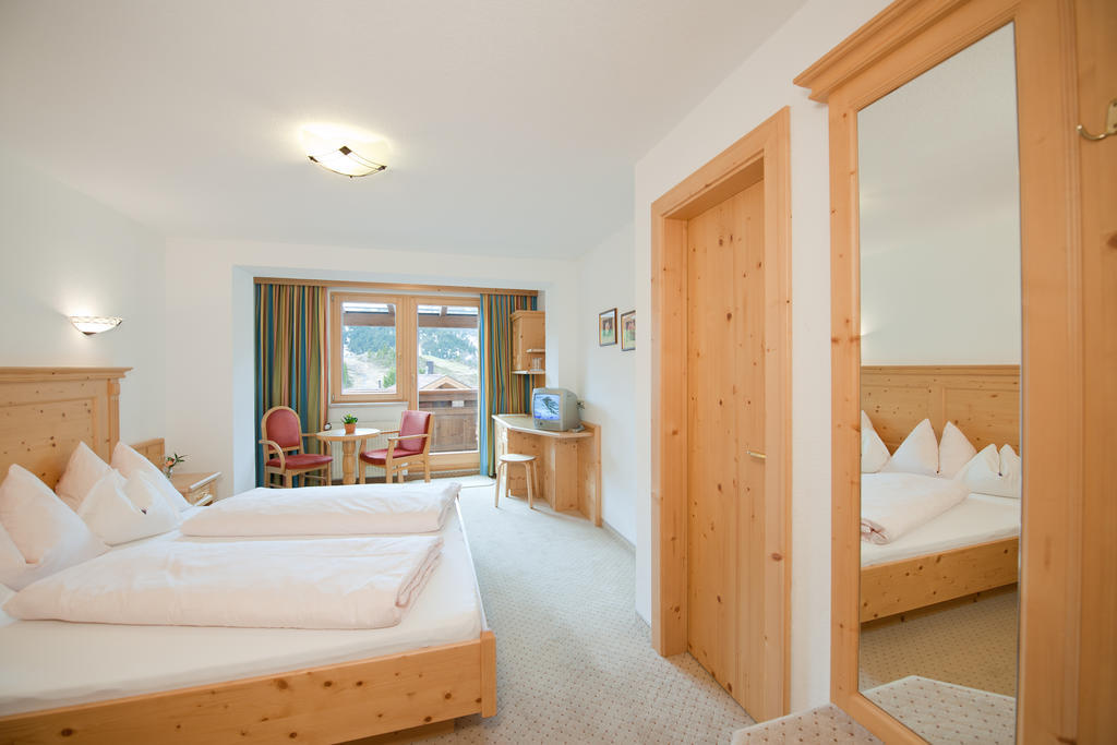 S'Hoamatl Otel Obergurgl Oda fotoğraf